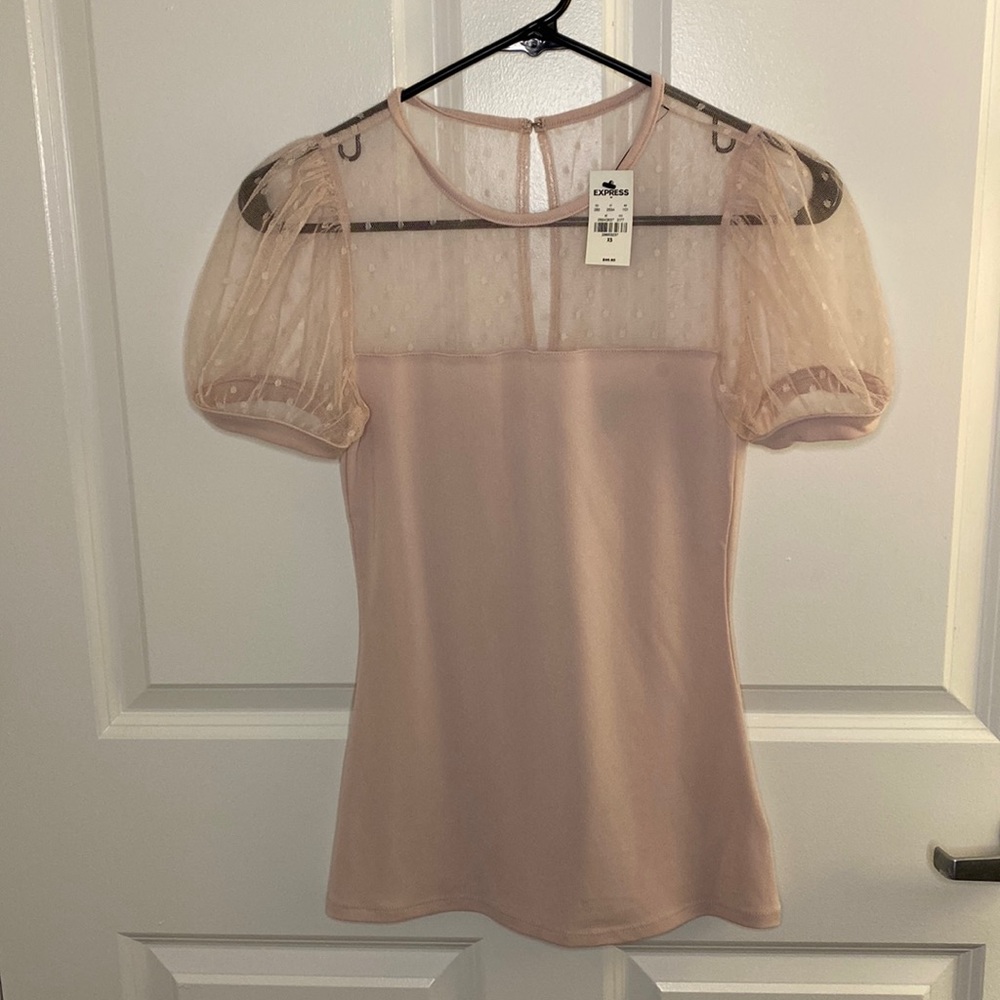 Express Pink Women’s Short Sleeve Blouse. NWT.